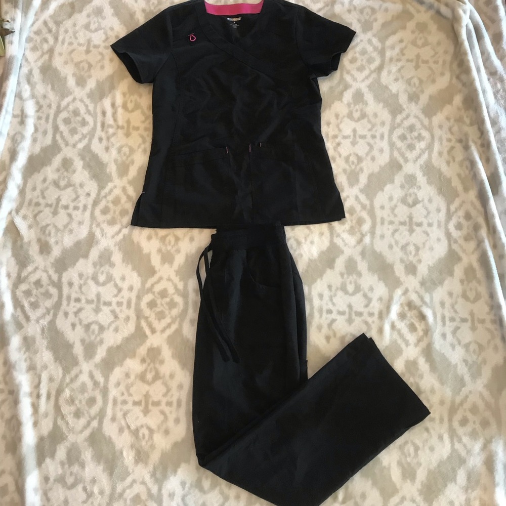 Black scrubs